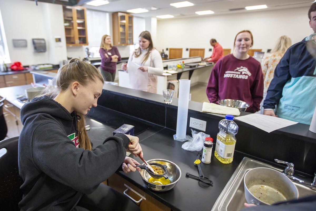 students working in food science lab - Full Size