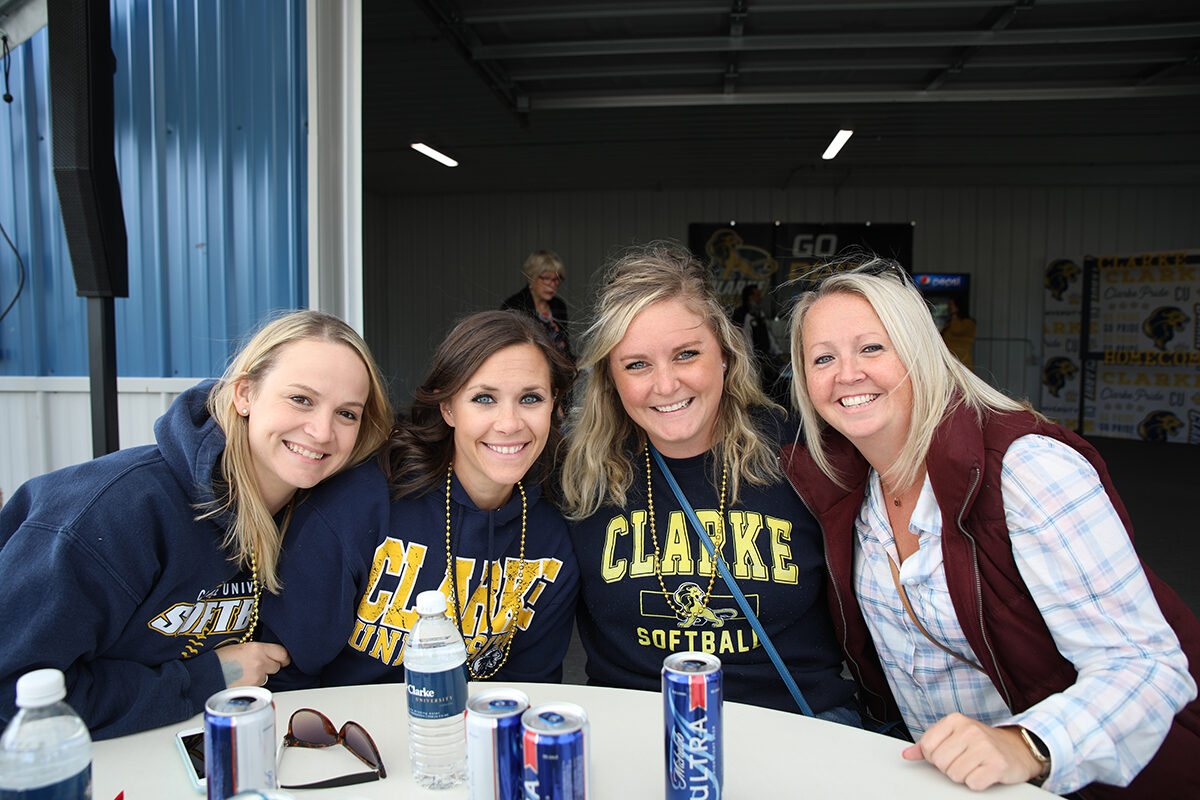 homecoming tailgate group of girls - Full Size